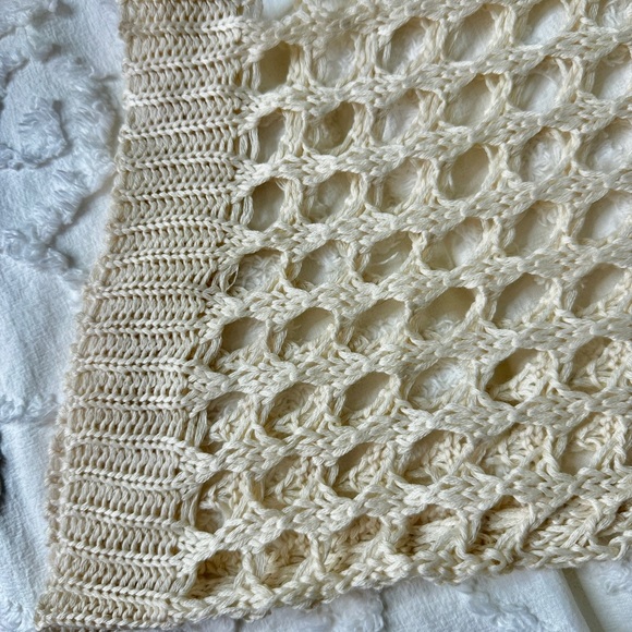 Women's Hollow Out V Neck Crochet - Picture 3 of 4